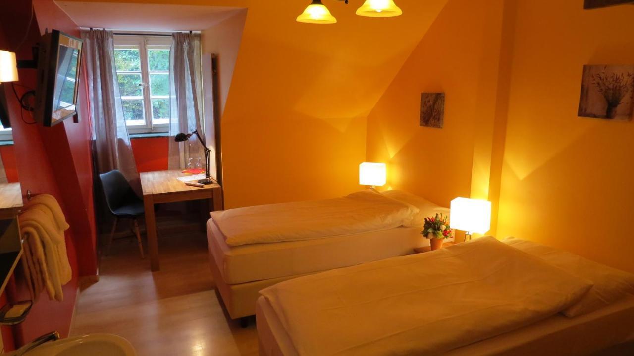 Gasthof Baeren Aarburg Last Check In 2100 Pm מראה חיצוני תמונה